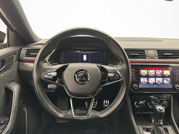 Skoda Superb 16 of 30