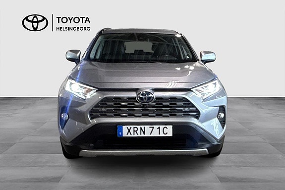 Toyota RAV4 2 of 5