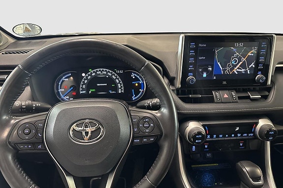 Toyota RAV4 8 of 11