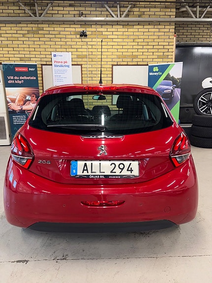 Peugeot 208 6 of 7
