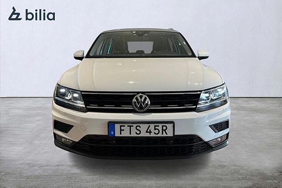 Volkswagen Tiguan 3 of 21