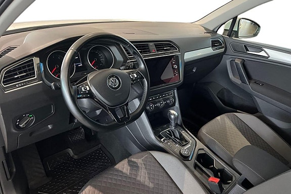 Volkswagen Tiguan 10 of 21