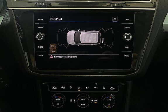 Volkswagen Tiguan 16 of 21