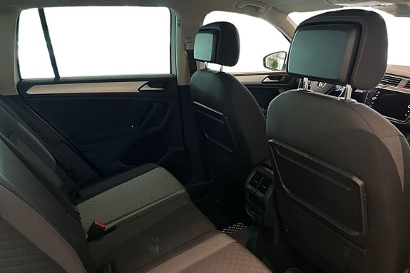 Volkswagen Tiguan 18 of 21