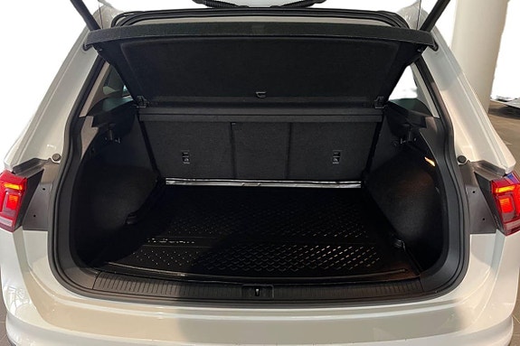 Volkswagen Tiguan 19 of 21