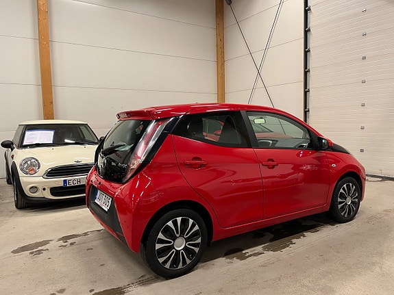 Toyota Aygo 4 of 5