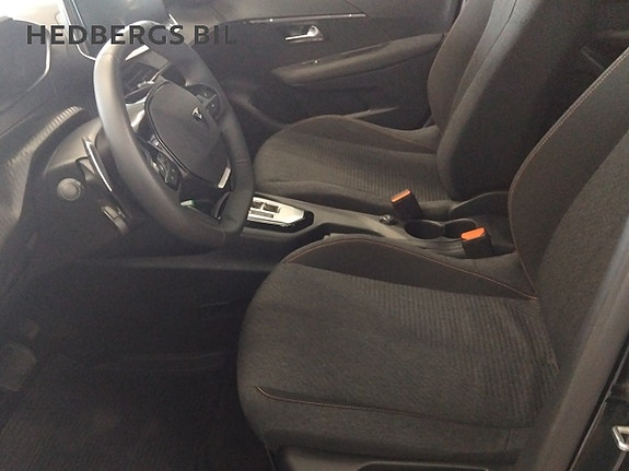 Peugeot 208 7 of 16