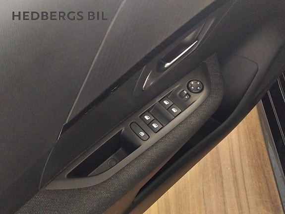 Peugeot 208 15 of 16