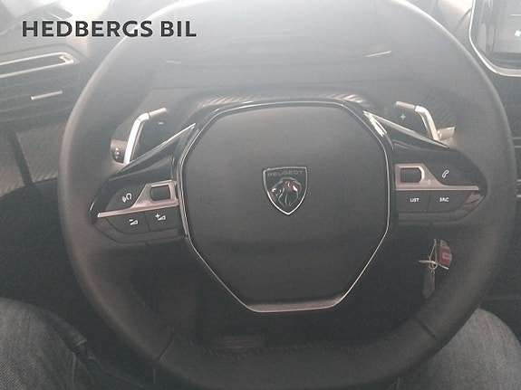 Peugeot 208 11 of 16