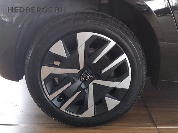 Peugeot 208 12 of 16