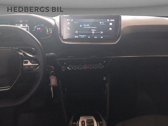 Peugeot 208 9 of 16