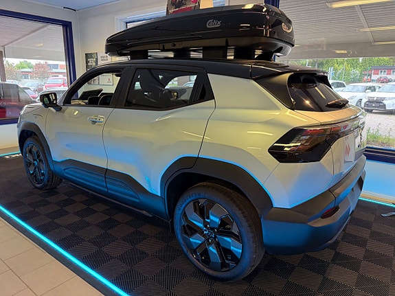 Suzuki eVitara 2 of 4