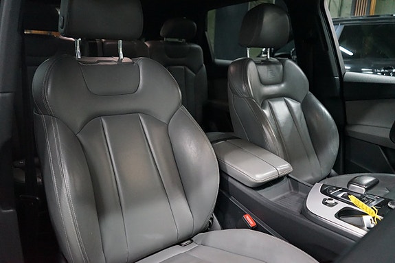 Audi Q7 10 of 20