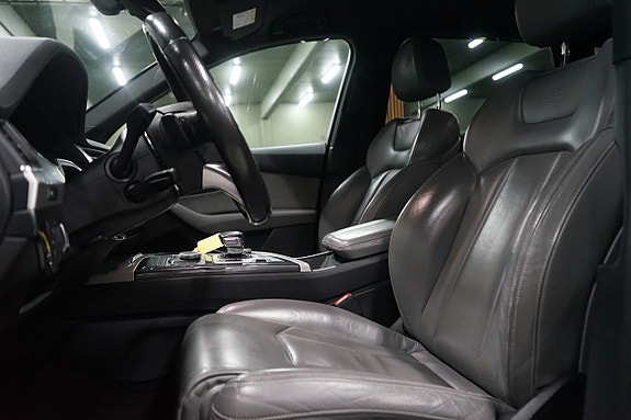 Audi Q7 8 of 20