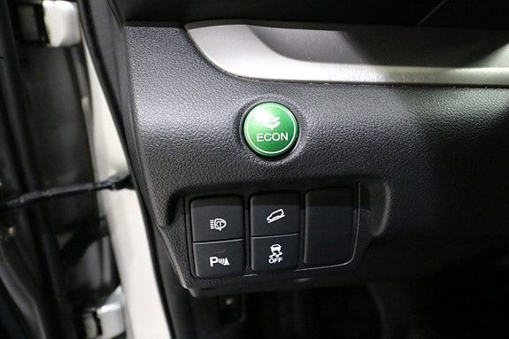 Honda CR-V 10 of 17