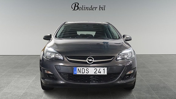 Opel Astra 2 of 5