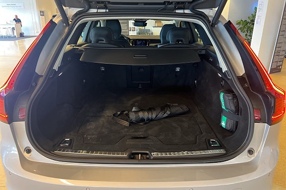 Volvo V90 14 of 26