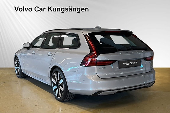 Volvo V90 4 of 26