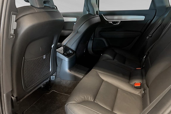 Volvo V90 8 of 26
