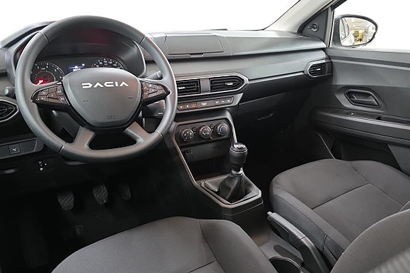 Dacia Sandero 10 of 21