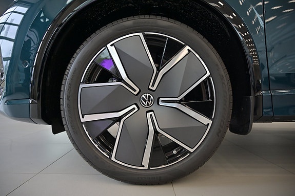Volkswagen Tiguan 11 of 27