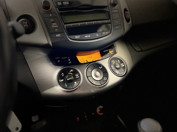 Toyota RAV4 20 of 26