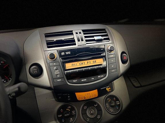Toyota RAV4 19 of 26