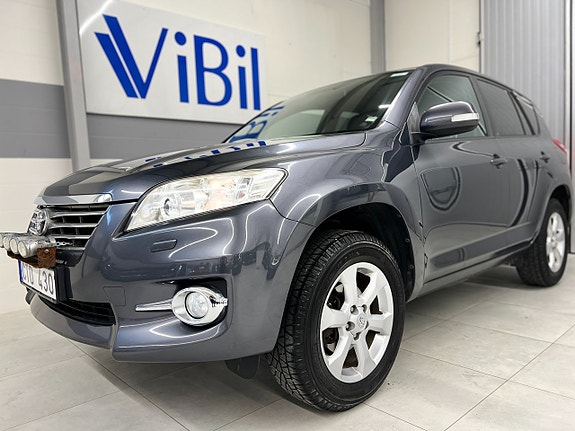 Toyota RAV4 2 of 26