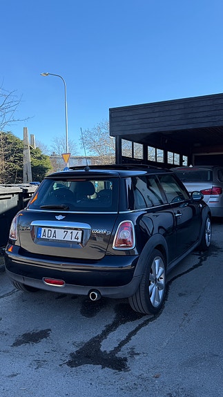 MINI Cooper 5 of 5