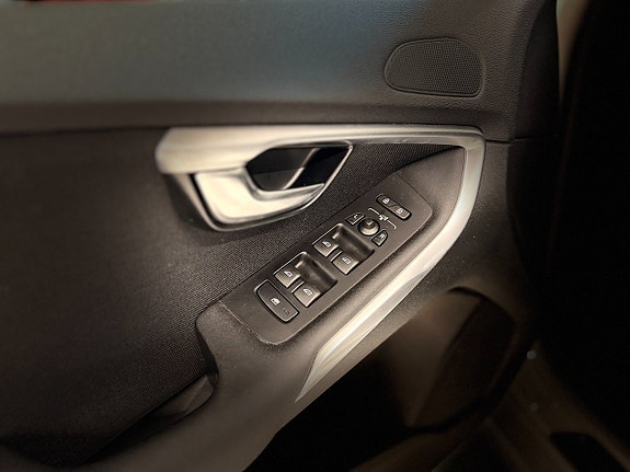 Volvo V40 14 of 28