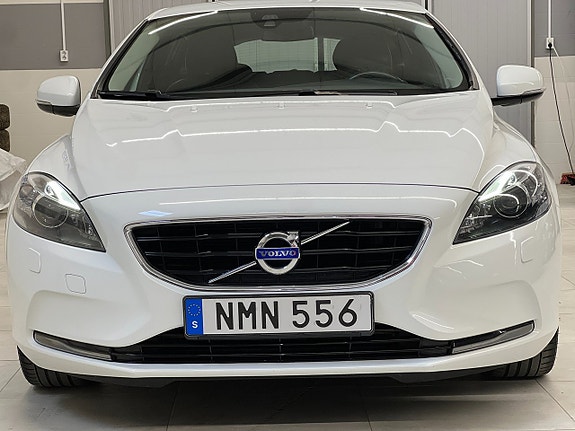 Volvo V40 9 of 28