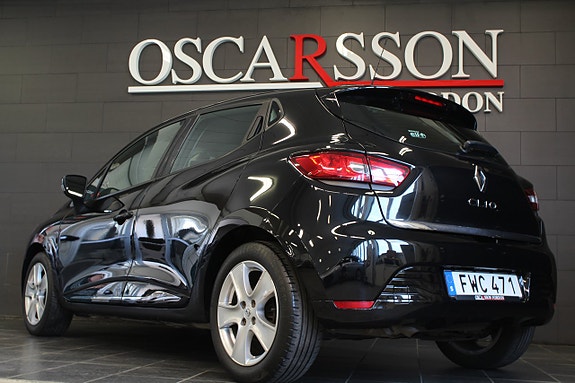 Renault Clio 6 of 10