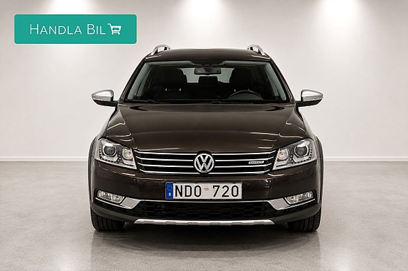 Volkswagen Passat Alltrack 3 of 5