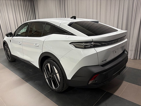 Peugeot 408 3 of 5