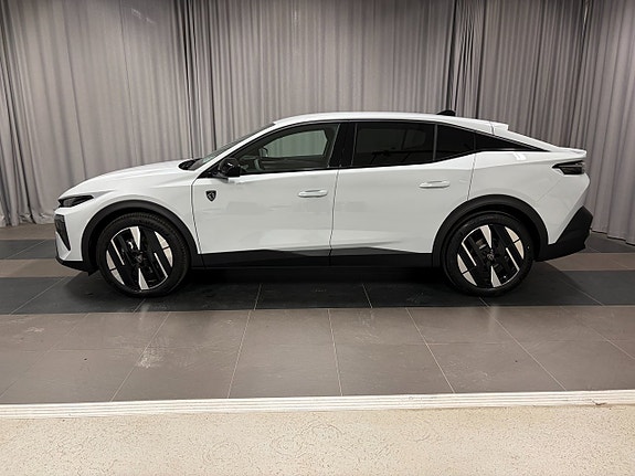 Peugeot 408 2 of 5