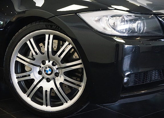 BMW 335i 5 of 5