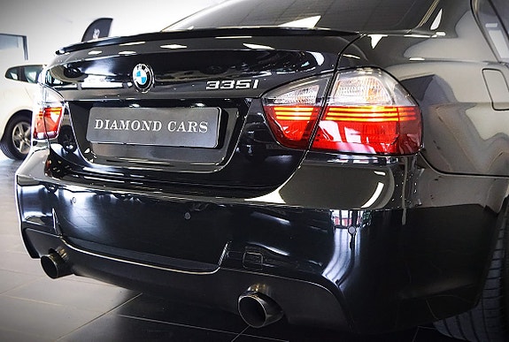 BMW 335i 7 of 11