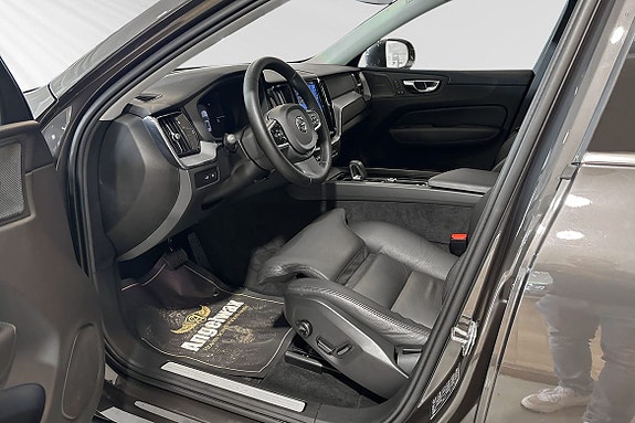Volvo XC60 7 of 26