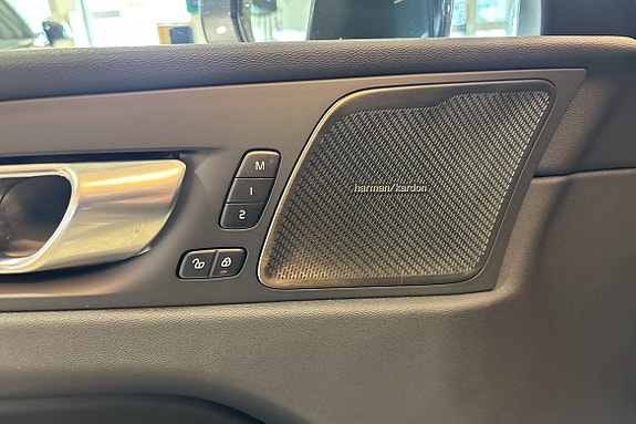 Volvo XC60 20 of 26
