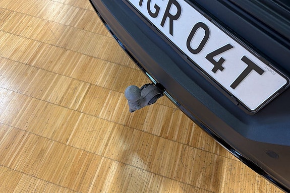 Volvo EX40 15 of 22