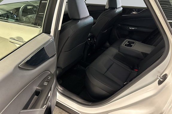 Lexus NX350h 7 of 10