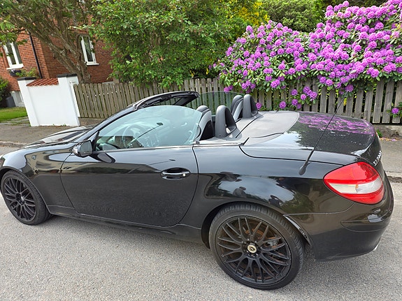 Mercedes-Benz SLK280 2 of 5
