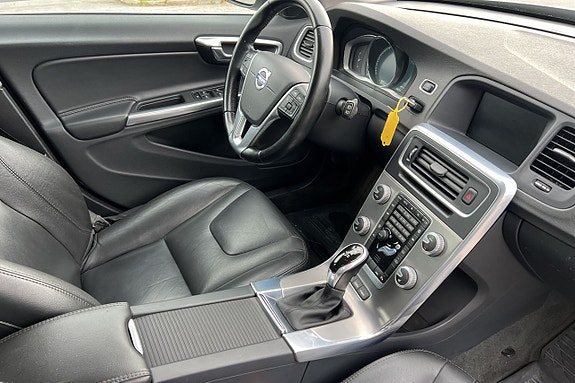 Volvo V60 27 of 30