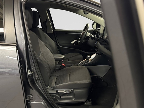 Toyota Yaris 21 of 23