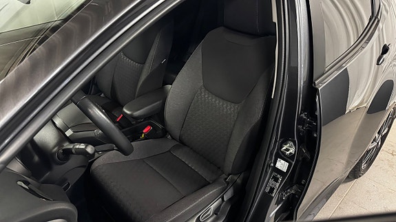 Toyota Yaris 12 of 23