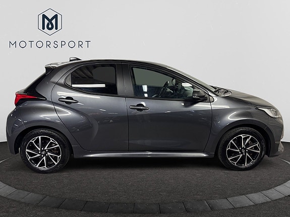 Toyota Yaris 9 of 23