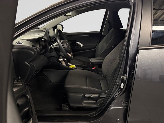 Toyota Yaris 11 of 23