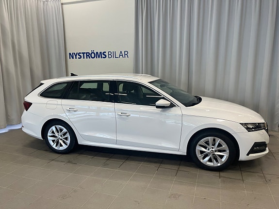 Skoda Octavia 2 of 5