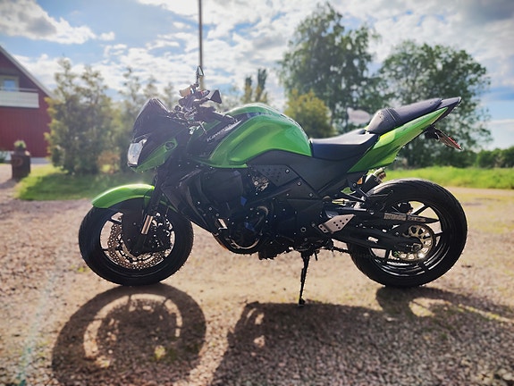 Kawasaki Z750R 3 of 8