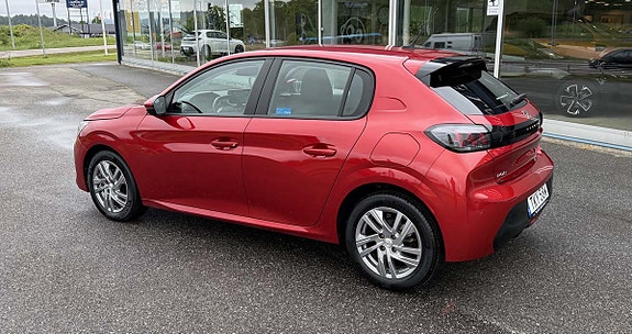 Peugeot 208 5 of 5